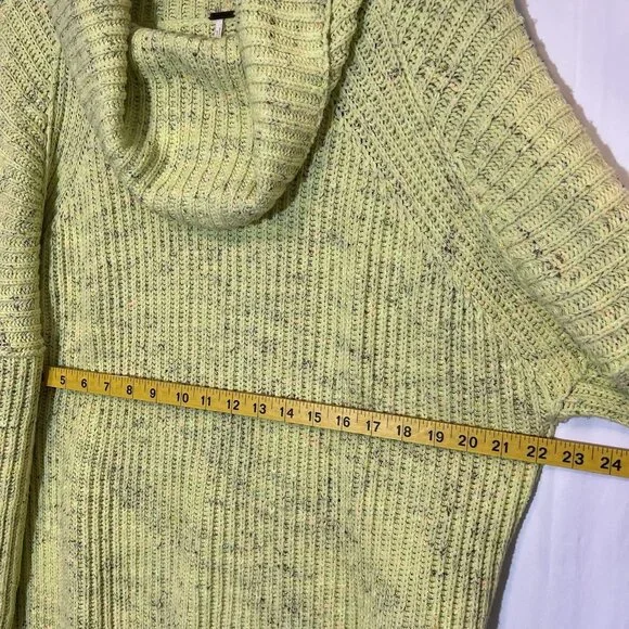 Free People Leo Tunic Sweater Medium Size Green Yellow Cowl Neck Confetti Knit - Picture 7 of 11